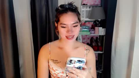 Snapshot of andrea06121998 chatting on 04-24-26, 01:46 andrea06121998 online show from 04-24-26, 01:46
