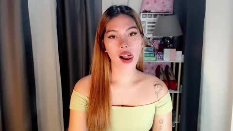 Snapshot of andrea06121998 chatting on 04-29-26, 05:30 andrea06121998 online show from 04-29-26, 05:30