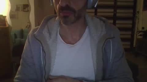 Snapshot of andrea_feetlover chatting on 03-27-26, 07:35 andrea_feetlover online show from 03-27-26, 07:35