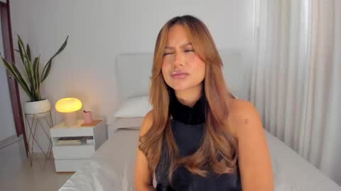 Snapshot of andrea_martini_ chatting on 03-25-26, 07:09 andrea online show from 03-25-26, 07:09