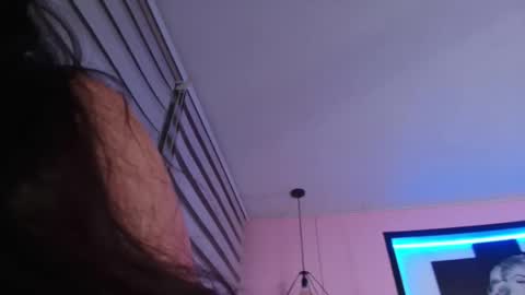 Snapshot of andrea_ramoss_ chatting on 02-14-25, 03:33 Andrea Ramos online show from 02-14-25, 03:33