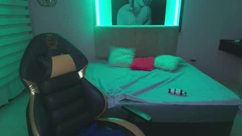 Snapshot of andrea_ramoss_ chatting on 02-26-25, 11:48 Andrea Ramos online show from 02-26-25, 11:48