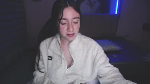 Andrea Ramos online show from 03-12-25, 08:19