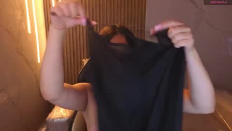 Snapshot of andrea_ramoss_ chatting on 11-25-25, 07:25 Andrea Ramos online show from 11-25-25, 07:25