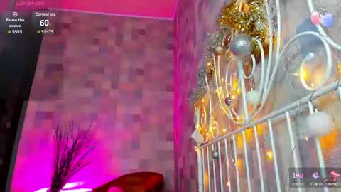 Andrea hereGMT7Mon Tue Wen ThFri Sat Su 0300am-0900am. online show from 12-17-24, 04:01