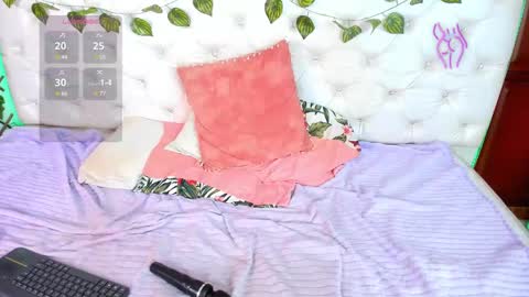 Naomi Andrea Daviss online show from 12-26-24, 02:59