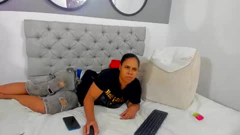andreaa15 online show from 09-14-25, 03:16