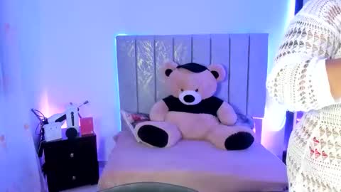 Snapshot of andreaakinky chatting on 11-07-25, 08:36 andreaakinky online show from 11-07-25, 08:36