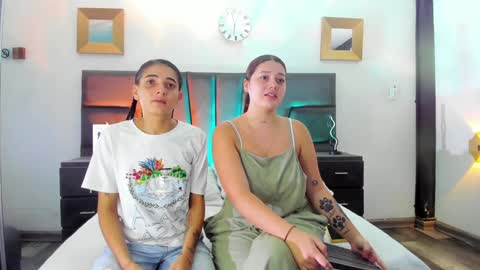 Snapshot of andreaandkarina chatting on 12-02-24, 12:29 Andrea Karina online show from 12-02-24, 12:29