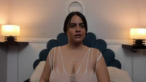 andreahgil online show from 05-06-26, 12:43
