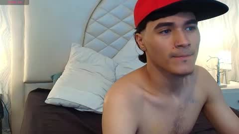 Snapshot of andreao_pirlo chatting on 07-15-26, 01:49 Andreao online show from 07-15-26, 01:49