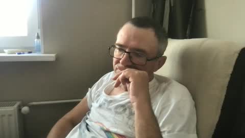 Snapshot of andreass60 chatting on 09-09-25, 10:26 andreass60 online show from 09-09-25, 10:26