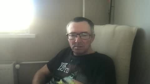 Snapshot of andreass60 chatting on 10-21-25, 12:39 andreass60 online show from 10-21-25, 12:39