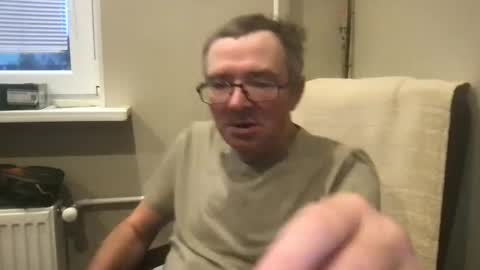 Snapshot of andreass60 chatting on 10-25-25, 05:48 andreass60 online show from 10-25-25, 05:48