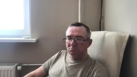 Snapshot of andreass60 chatting on 04-24-26, 06:27 andreass60 online show from 04-24-26, 06:27