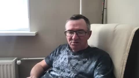 Snapshot of andreass60 chatting on 05-06-26, 07:24 andreass60 online show from 05-06-26, 07:24