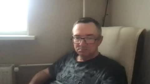 Snapshot of andreass60 chatting on 05-12-26, 06:10 andreass60 online show from 05-12-26, 06:10