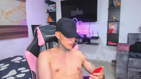 andrees_s online show from 10-15-25, 02:55