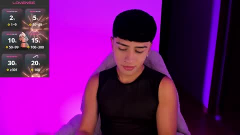 Snapshot of andreewwx_m chatting on 10-09-25, 03:04 Andrew online show from 10-09-25, 03:04