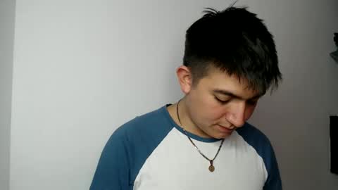 andres02smile848901 online show from 05-11-26, 09:45