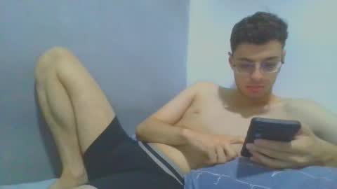 andres129494 online show from 11-21-25, 03:05