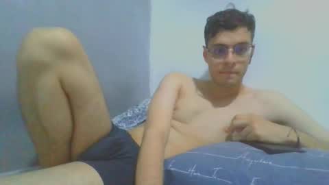 andres129494 online show from 11-26-25, 02:23