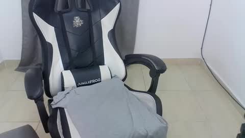 andres180950734 online show from 10-03-25, 11:24