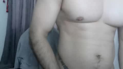 Snapshot of andres180950734 chatting on 04-28-26, 02:33 andres180950734 online show from 04-28-26, 02:33