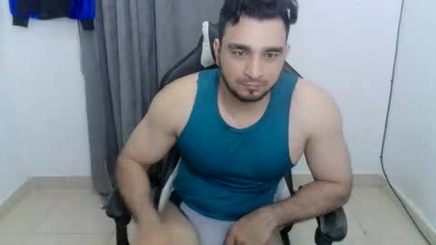 Snapshot of andres180950734 chatting on 05-09-26, 01:00 andres180950734 online show from 05-09-26, 01:00