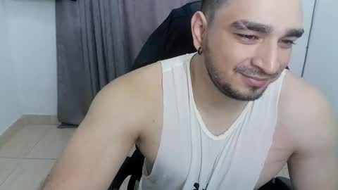 andres180950734 online show from 05-19-26, 12:33