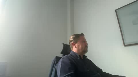 Snapshot of andres19807342 chatting on 06-22-26, 10:07 andres19807342 online show from 06-22-26, 10:07
