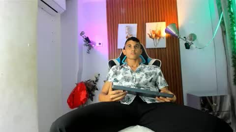 Snapshot of andres_belari chatting on 10-11-25, 11:31 andres_belari online show from 10-11-25, 11:31