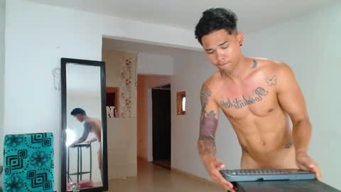 andres_santos777 online show from 04-22-26, 03:13