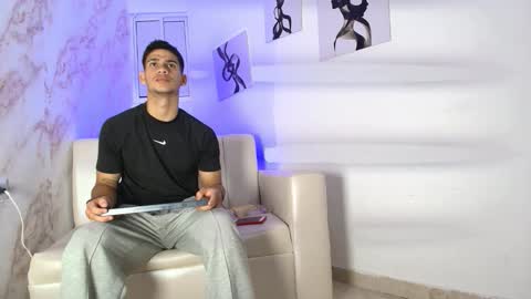 andres_stud online show from 11-04-25, 04:44