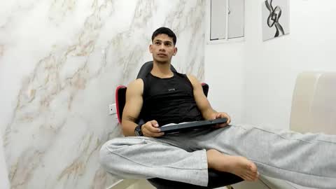 andres_stud online show from 11-24-25, 04:23