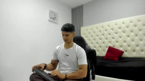 andres_stud online show from 03-25-26, 04:29
