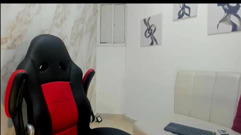 ANDRES  online show from 10-11-25, 04:44