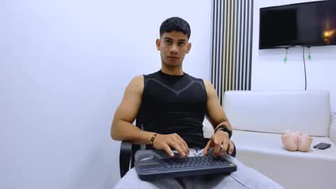 ANDRES  online show from 02-07-26, 05:33