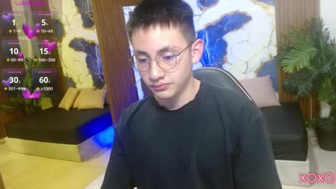 Snapshot of andres_tay chatting on 04-10-26, 03:01 andres_tay online show from 04-10-26, 03:01