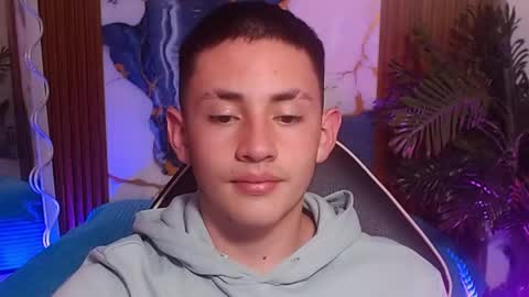 Snapshot of andres_tay chatting on 04-22-26, 02:25 andres_tay online show from 04-22-26, 02:25