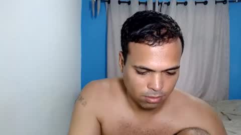 Snapshot of andresfern chatting on 08-06-26, 10:22 ANDRES online show from 08-06-26, 10:22