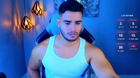 Snapshot of andresfiit chatting on 04-23-26, 12:29 Andres online show from 04-23-26, 12:29