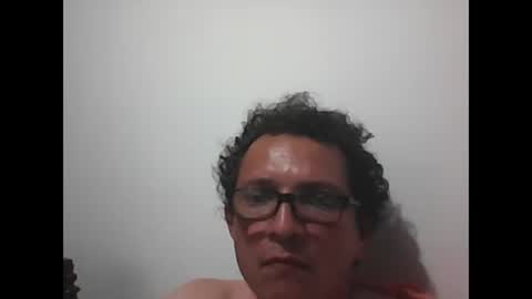 andresfloga online show from 10-20-25, 03:18