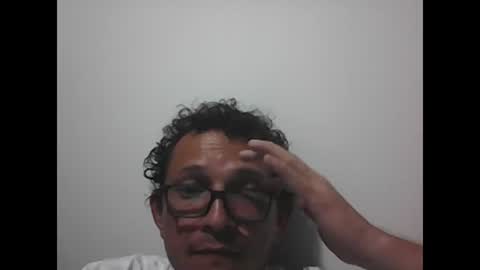 andresfloga online show from 10-26-25, 05:13
