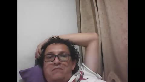 andresfloga online show from 12-23-25, 06:00