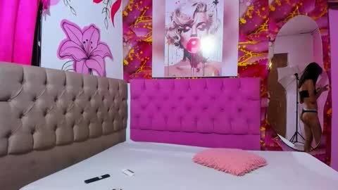 Sophie online show from 03-17-26, 11:52