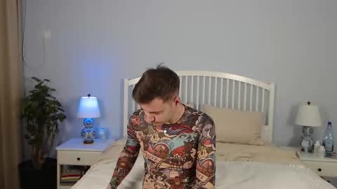 Justin Andrew online show from 10-18-25, 08:37