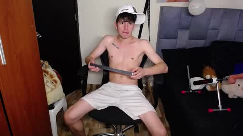 Snapshot of andrew_angels chatting on 11-24-25, 06:51 andrew_angels online show from 11-24-25, 06:51