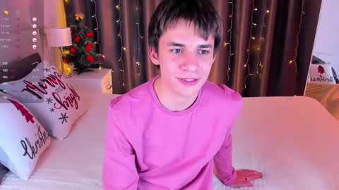 Snapshot of andrew_clar chatting on 12-16-24, 01:32 Andrew online show from 12-16-24, 01:32