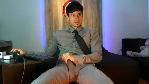 Andrew online show from 11-25-25, 02:44